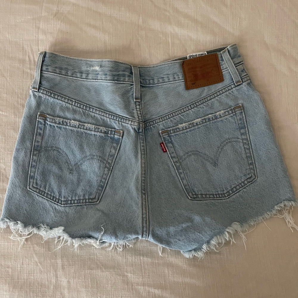 LEVI JEAN SHORT